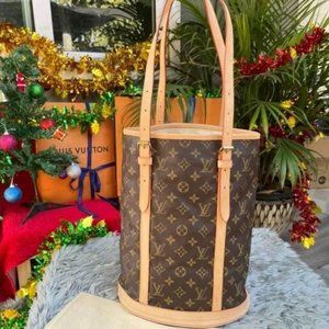 LOUIS VUITTON BUCKET GM SHOULDER BAG